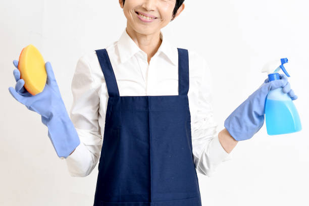 عاملات تنظيف قطر