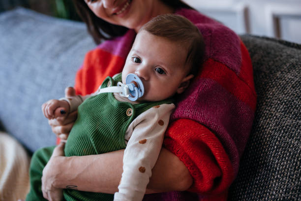 جليسة أطفال بالساعة دبي جليسة أطفال بالساعة