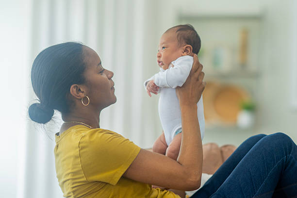 جليسة أطفال بالساعة دبي مطلوب جليسة غير مقيمة