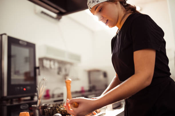 طباخات قطر 2026 رواتب تنازل خدم قطر انستقرامفي قطر