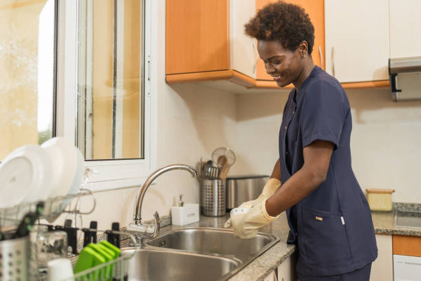 تنظيف بالساعة قطر 2026