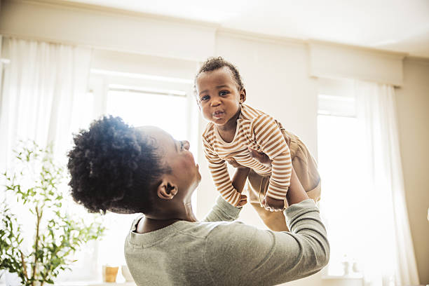 جليسة أطفال بالساعة دبي جليسة أطفال عجمان