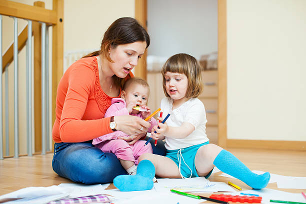 ناني بالساعات مطلوب مربية أطفال في قطر