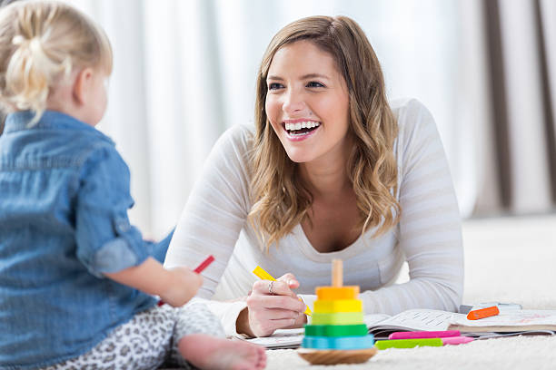 جليسة أطفال بالساعة دبي مطلوب جليسة غير مقيمة