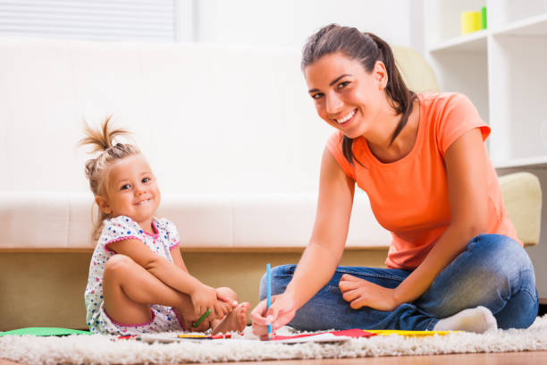 جليسة أطفال بالساعة دبي جليسة أطفال بالساعة دبي