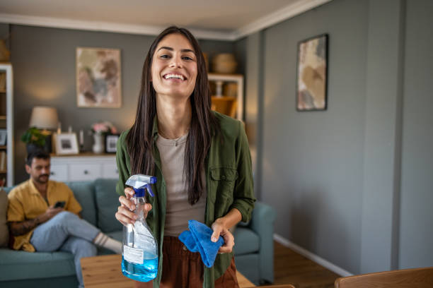 كيف تحصل على أفضل خادمة منزلية بسرعة وبأقل تكلفة؟