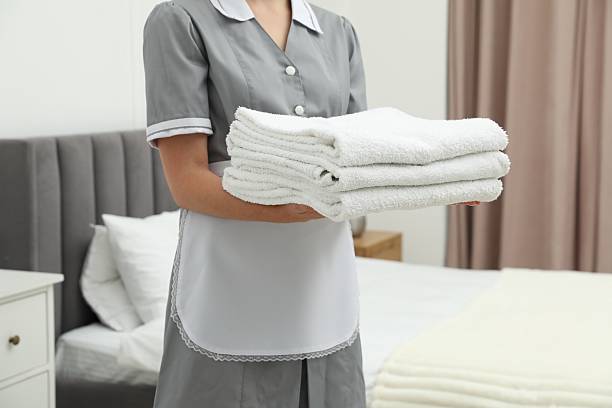 طلب عاملات بالساعة أو بالشهر